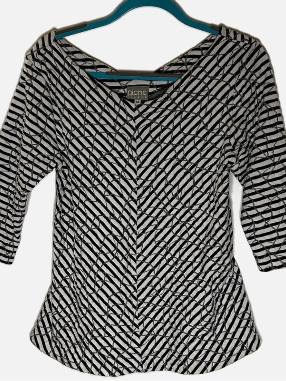 NICHE Black and White Patterned Blouse size M